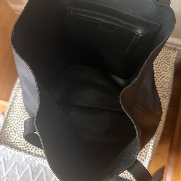 Madewell Transport Tote in Black - Picture 4 of 4